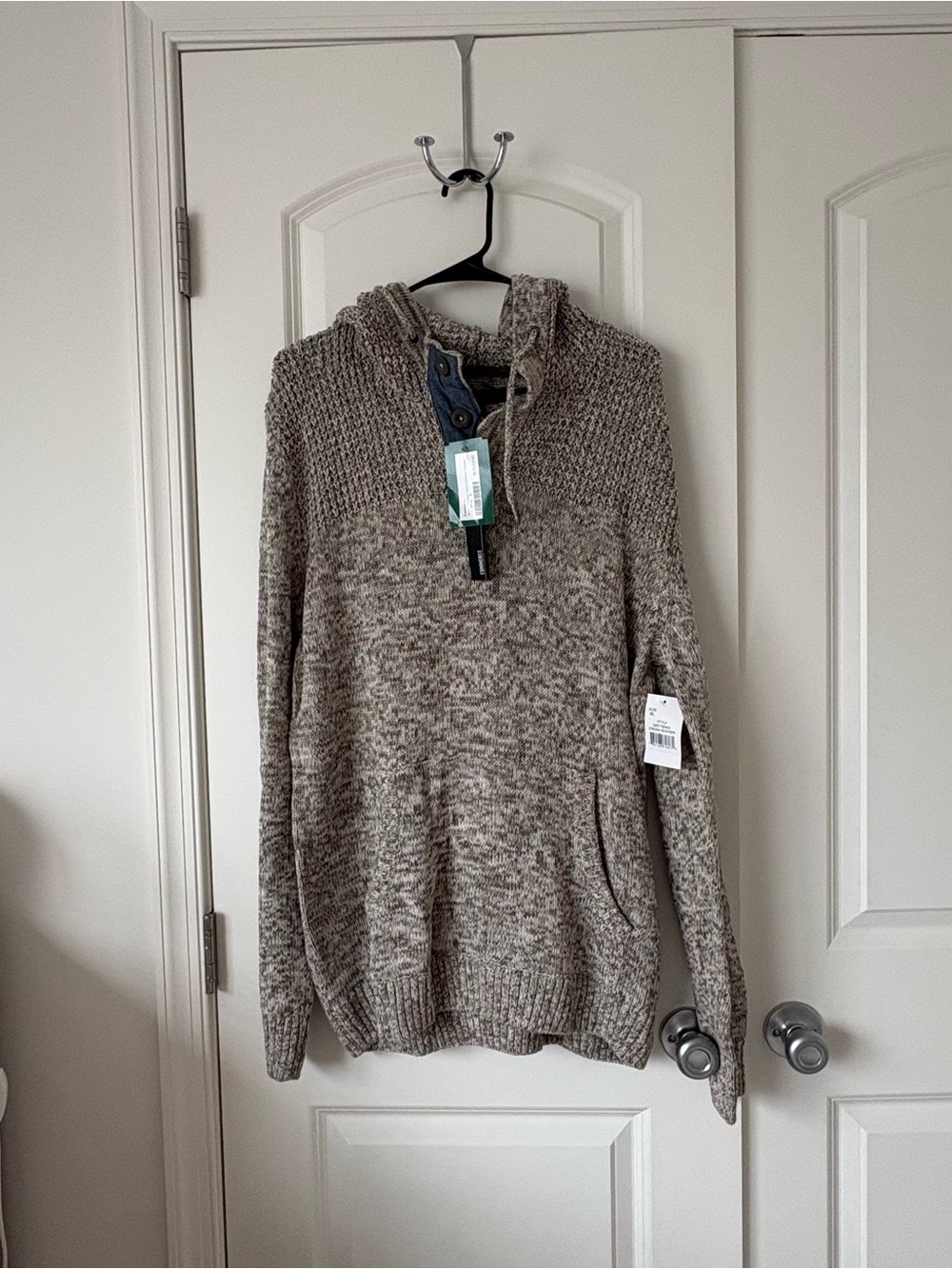 Men’s hooded sweater!
